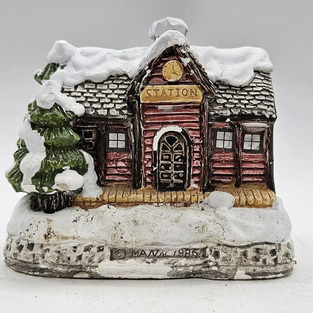 Vintage 1985 Mann Christmas Train Station House Lighted Resin Village Figurine